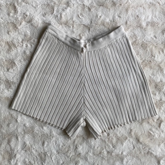 H&M Pants - Rib Knit Biker Shorts
